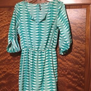 Green geometric print dress size medium